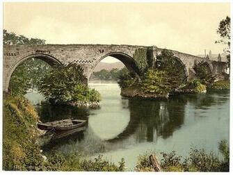 Old Bridge Hot Girls Wallpaper