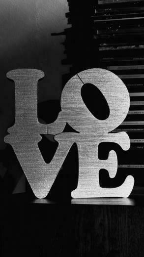 Love Black And White iPhone 5s Wallpaper