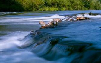 Beautiful River HD Dekstop Wallpaper