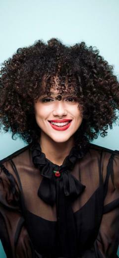 iPhone Hintergrundbild Nathalie Emmanuel Karat