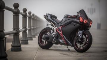 Yamaha R1 4k Ultra HD Wallpaper