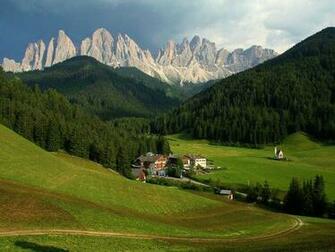 Italian Countryside Wallpaper
