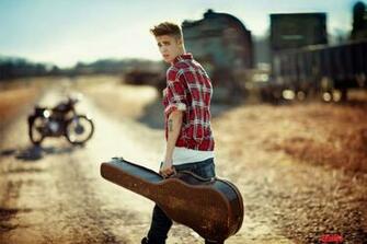 Justin Bieber Desktop Wallpaper Features The Star With His Trusty