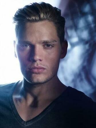 Jace Wayland Shadowhunters Tv Show Wallpaper