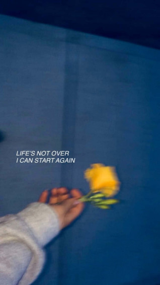 Dark Grunge Aesthetic Life Quote Wallpaper