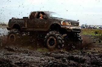Mud Bogging Offroad Race Racing Monster Truck Pickup