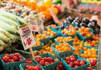 Best Organic Fresh Agricultural Product At Farmer Market