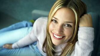 HD Piper Perabo Wallpaper HDwallsource