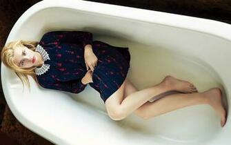 Chloe Moretz Bathtub HD Wallpaper New