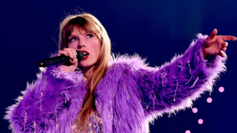 Taylor Swift S Hair Is Doing Some Kind Of Magic On The Eras Tour