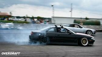 Tandem Drift Wallpaper