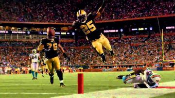 Hero Wallpaper On Reggie Bush Hurdle S T