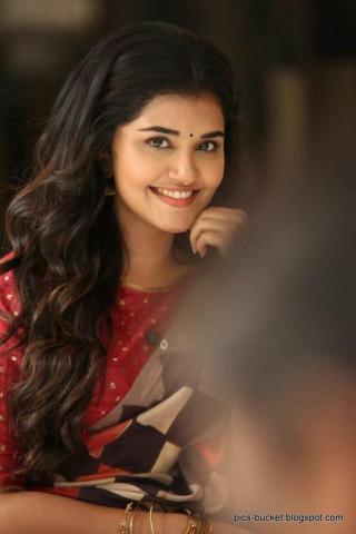 Anupama Parameswaran HD Image And Photos
