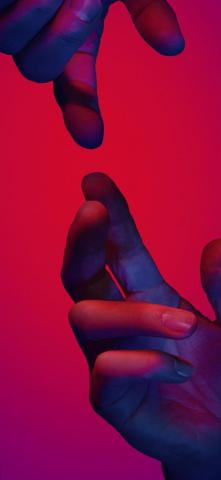 Huawei P20 Pro Hands Official Wallpaper Red Central