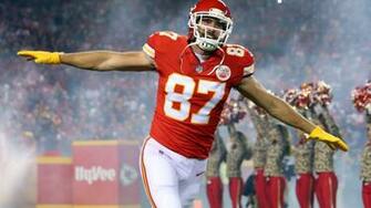 Travis Kelce And Kids Went Shopping