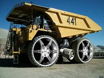 Tyuningovany Big Truck Tractor Wallpaper Will Have A New Desktop