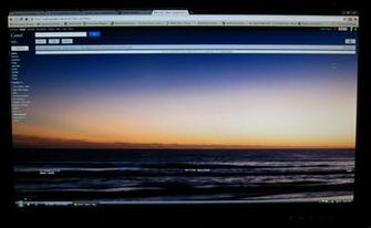 Wallpaper Stock Across Monitors