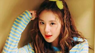 Chaeyoung Son Chae Young Wallpaper