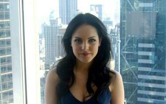 Elizabeth Gillies Wallpaper