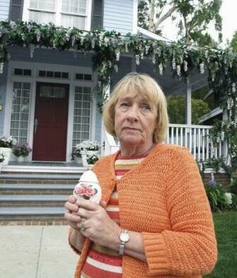 Kathryn Joosten Image Desperate Housewives HD Wallpaper And