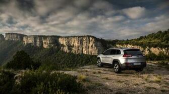 Jeep Cherokee Wallpaper