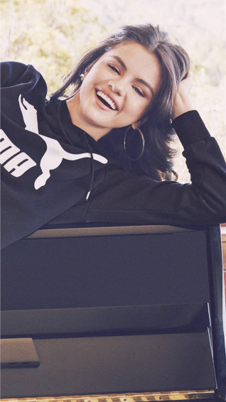 Selena Gomez 4k Puma iPhone Wallpaper