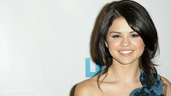 Selena Gomez Wallpaper HD