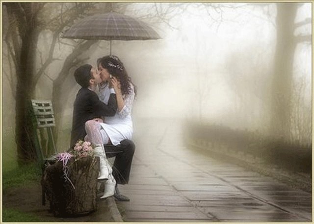 Amor Seducido Romantic Kissing Wallpaper