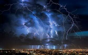 Giant Lightning HD Wallpaper