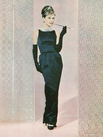 Breakfast At Tiffany S iPad Wallpaper Background