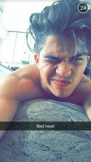 De B Sta Alex Aiono Bilderna P