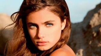 Taylor Hill Wallpaper HD