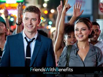 Full Of Smiles Friends With Benefits Movie Wallpaper