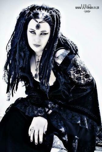 Victorian Goth Queen By Wickedee