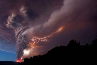Volcanic Lightning Wallpaper HD