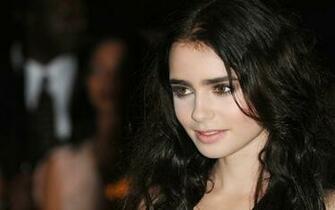 Lily Collins HD Wallpaper
