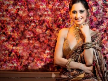 Magnificent Sanjeeda Sheikh In An Elegant Look
