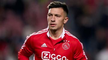 Transfer Centre Live Martinez Having United Medical De Jong On