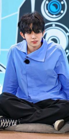 Heeseung Wallpaper Lockscreen Blue Aesthetic Cute