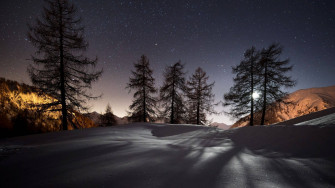 4k Winter Starry Sky Wallpaper