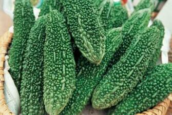 Bunch Of Bitter Gourd HD Wallpaper