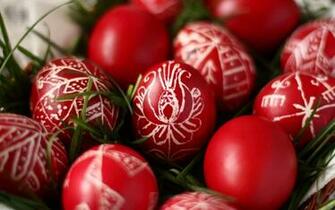 Easter Eggs Pictures And Wallpaper For Desktop Smashing Yolo
