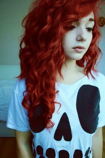 Red And Black Hair Tumb HD Wallpaper Background Image