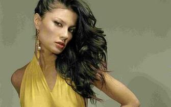 Natassia Malthe Wallpaper