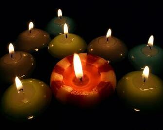 Round Candles Wallpaper