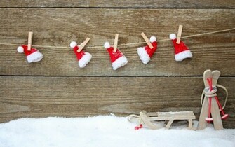 Christmas Snow Hats Red Toys Peg Wooden Wall Photo HD Wallpaper