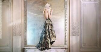Top Fashion Models Sasha Luss Blonde Model