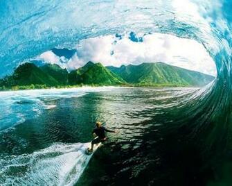 Surfing Wallpaper