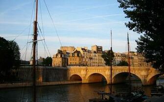 El Pont Neuf Paris France Wallpaper