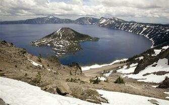 Crater Lake National Park Landscape Wallpaper